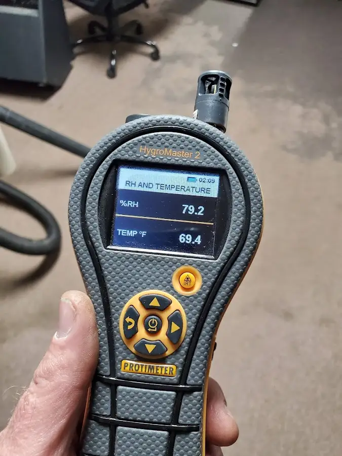 Moisture meter humidity assessment for Fire & Smoke Damage Restoration in Berlin